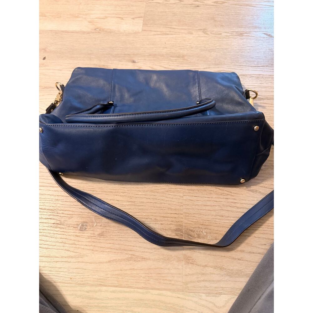 Kate Spade New York large tote or weekender bag Navy 
with gold-tone hardware - Picture 7 of 8
